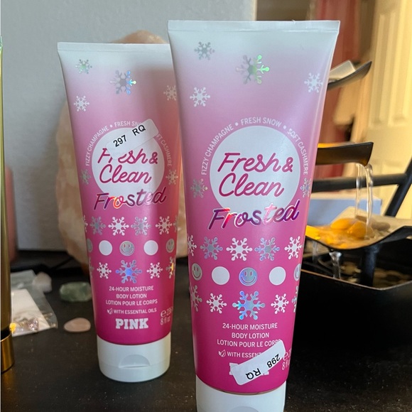 ‼️FINAL PRICE‼️ PINK VS FRESH & CLEAN FROSTED 24 Hour Moisture Body Cream 8oz - Picture 3 of 5